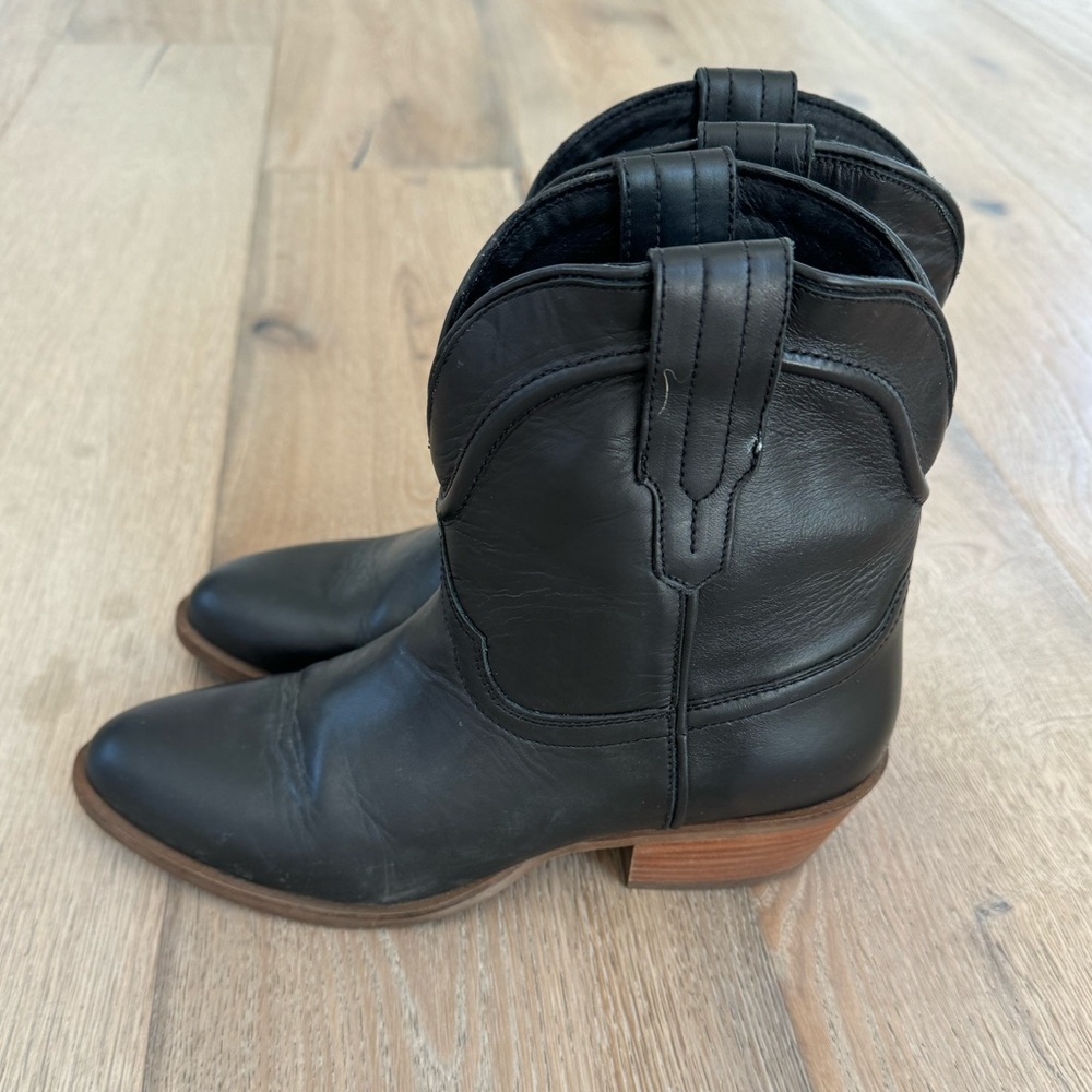 Dingo Seguaro Leather Booties